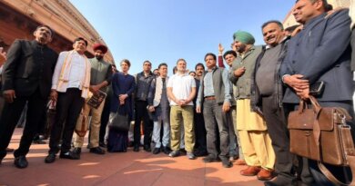 ଲୋକସଭାରେ ହଙ୍ଗାମା: ୮ ସାଂସଦ ପୂରା ଅଧିବେଶନ ପାଇଁ ନିଲମ୍ବିତ